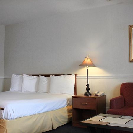 Alpine Inn & Suites Rockford Extérieur photo