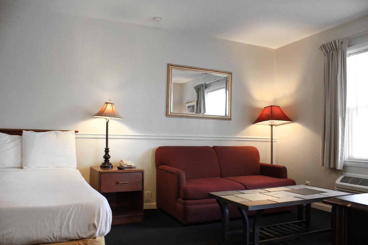 Alpine Inn & Suites Rockford Extérieur photo