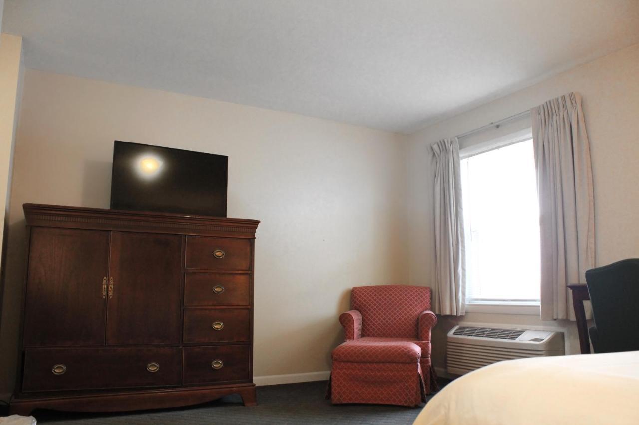 Alpine Inn & Suites Rockford Extérieur photo