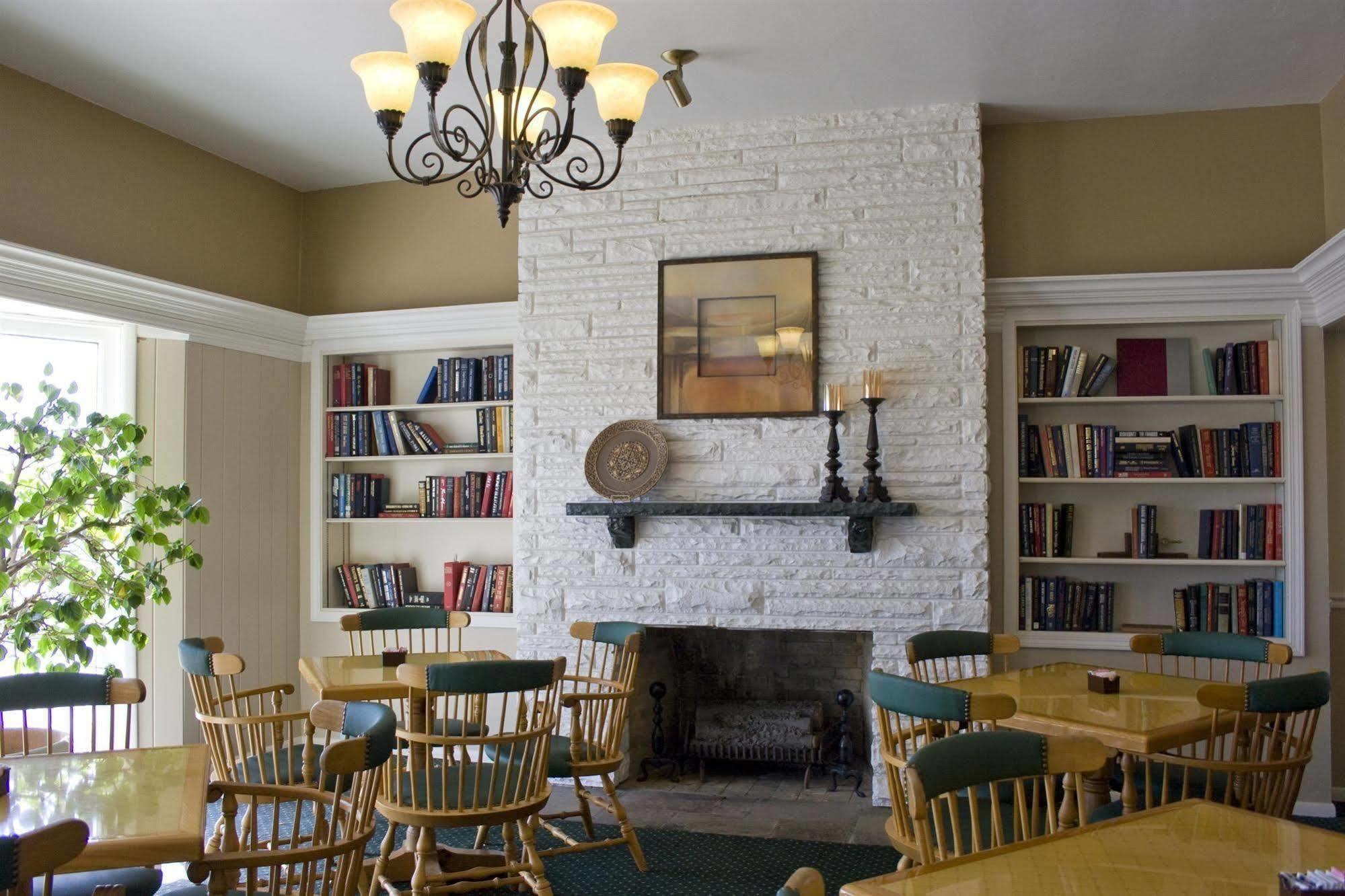 Alpine Inn & Suites Rockford Extérieur photo
