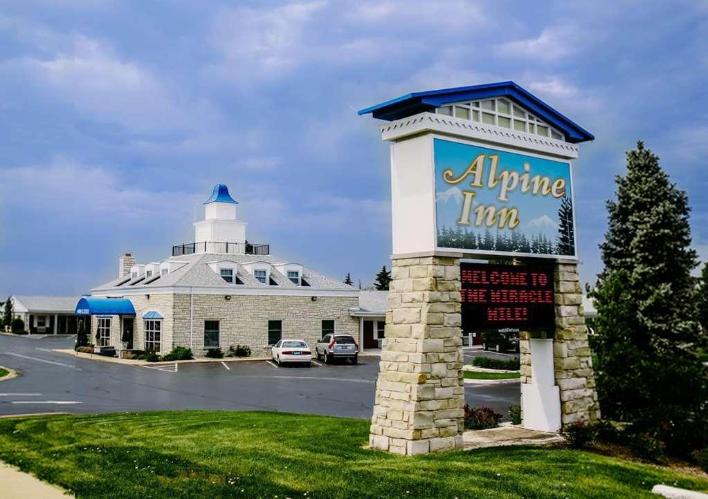 Alpine Inn & Suites Rockford Extérieur photo